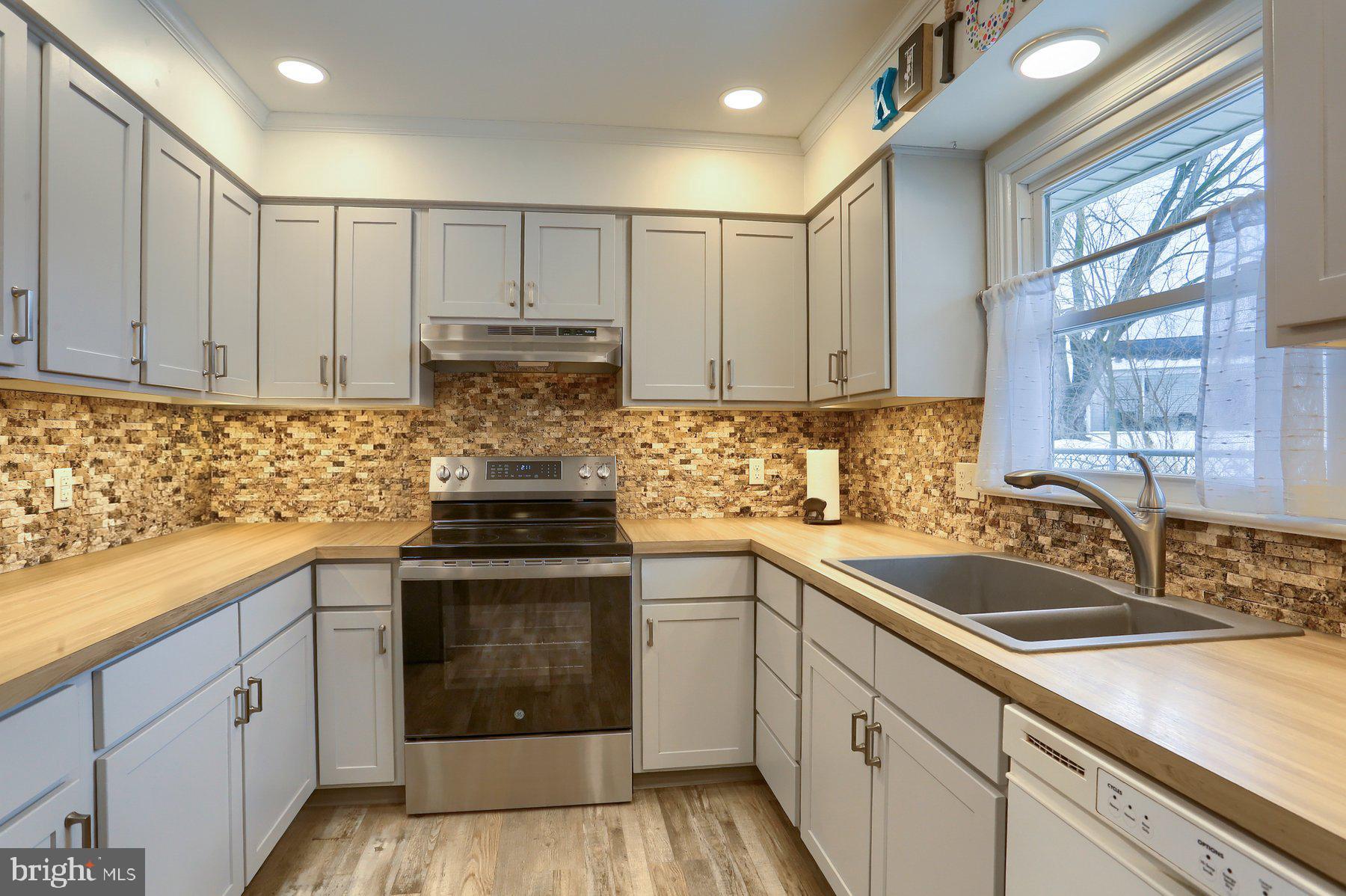 MONROE ACRES - Residential