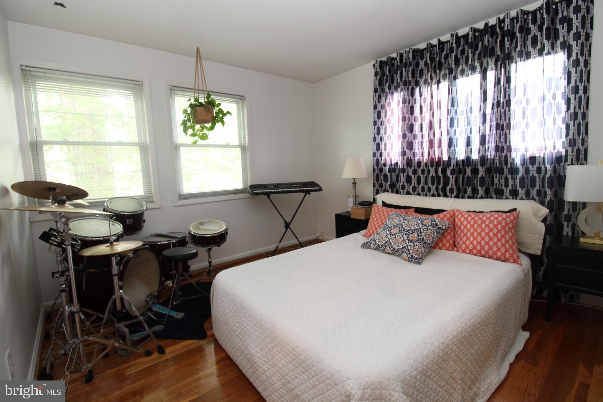 GREENWOOD KNOLLS - Residential