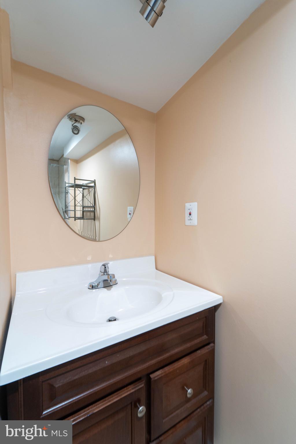 WOODFIELD ESTATES - Residential Lease