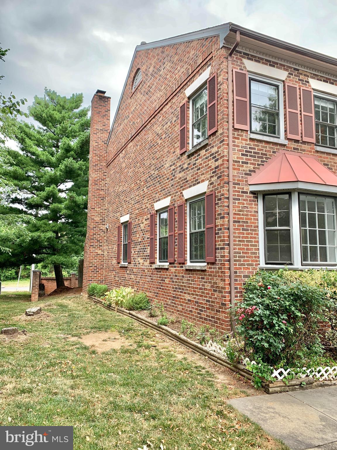 WOODFIELD ESTATES - Residential Lease