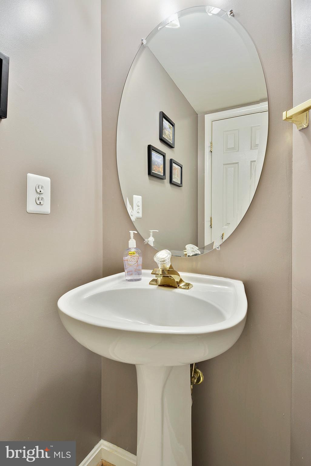 ASHBRIER - Residential