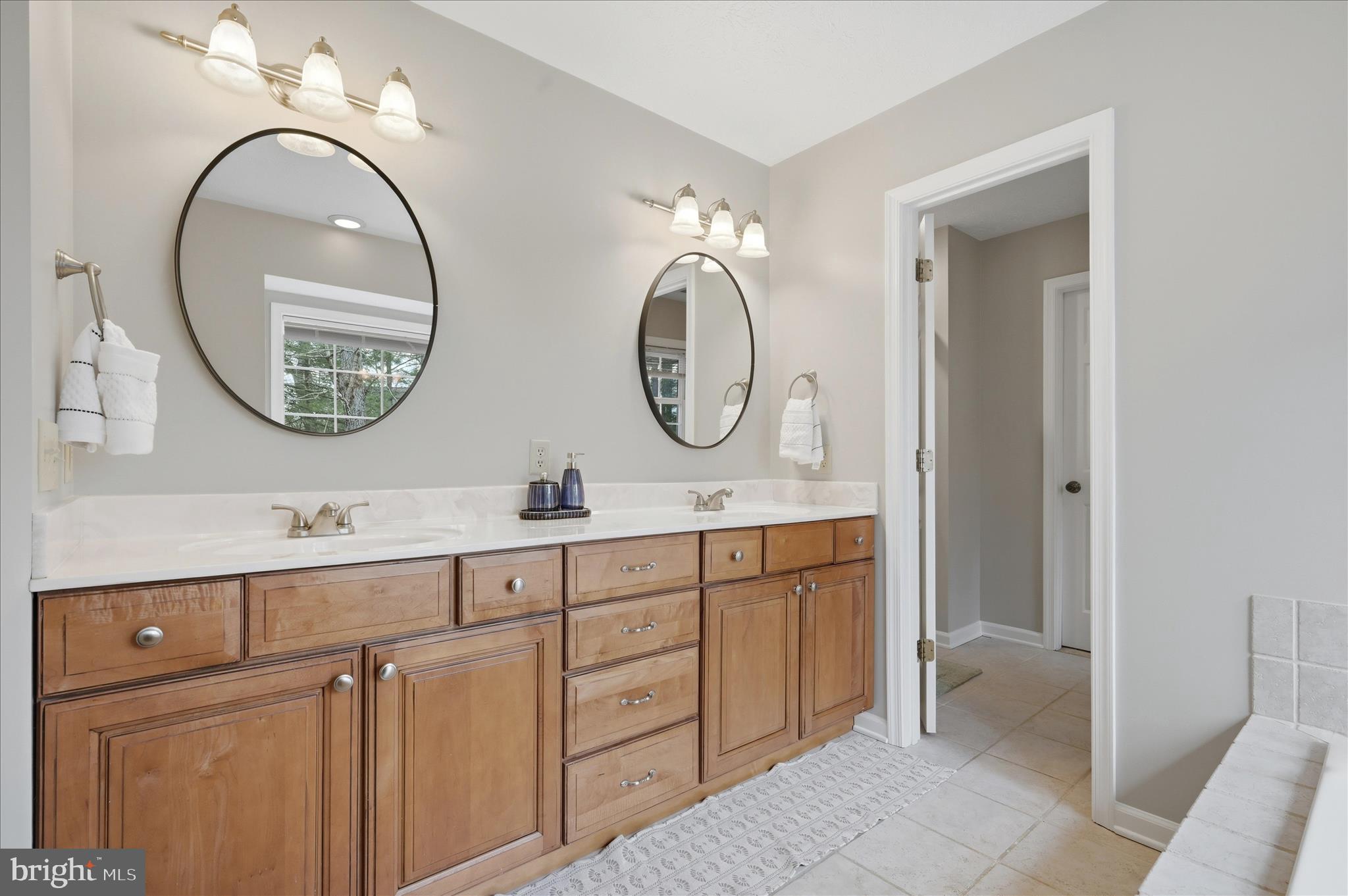 LAKE HOLIDAY ESTATES - Residential