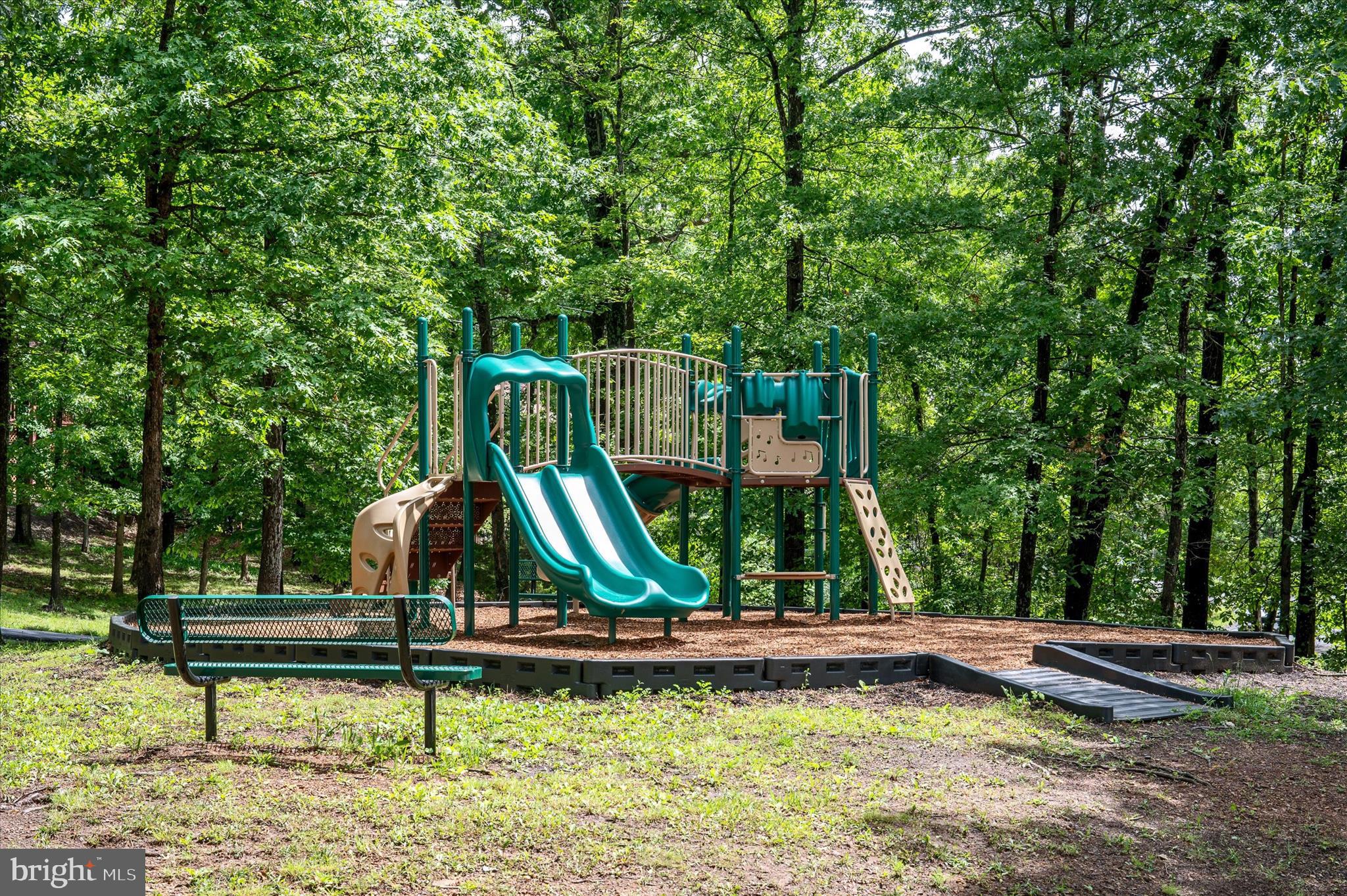 LAKE HOLIDAY ESTATES - Residential