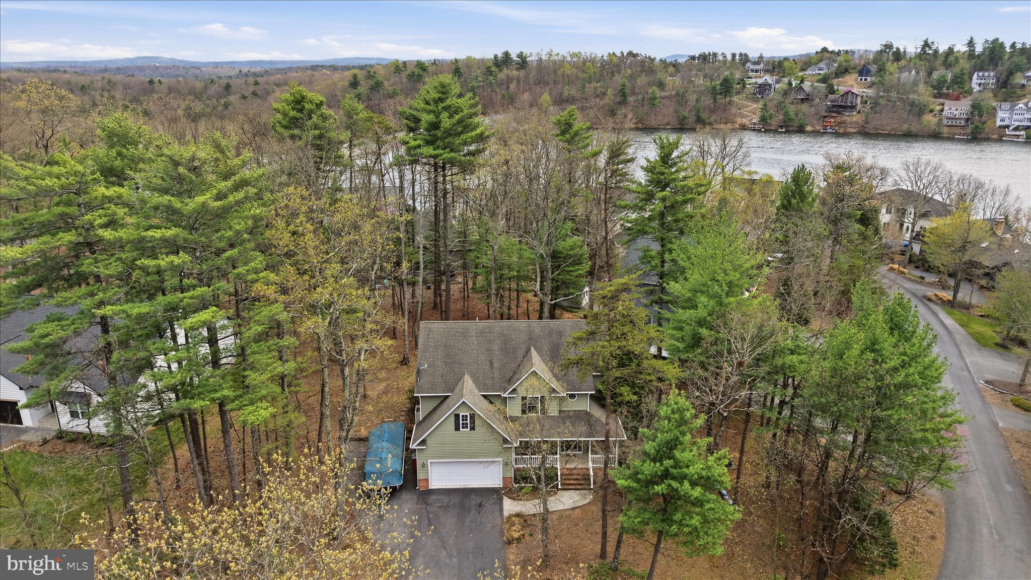 LAKE HOLIDAY ESTATES - Residential