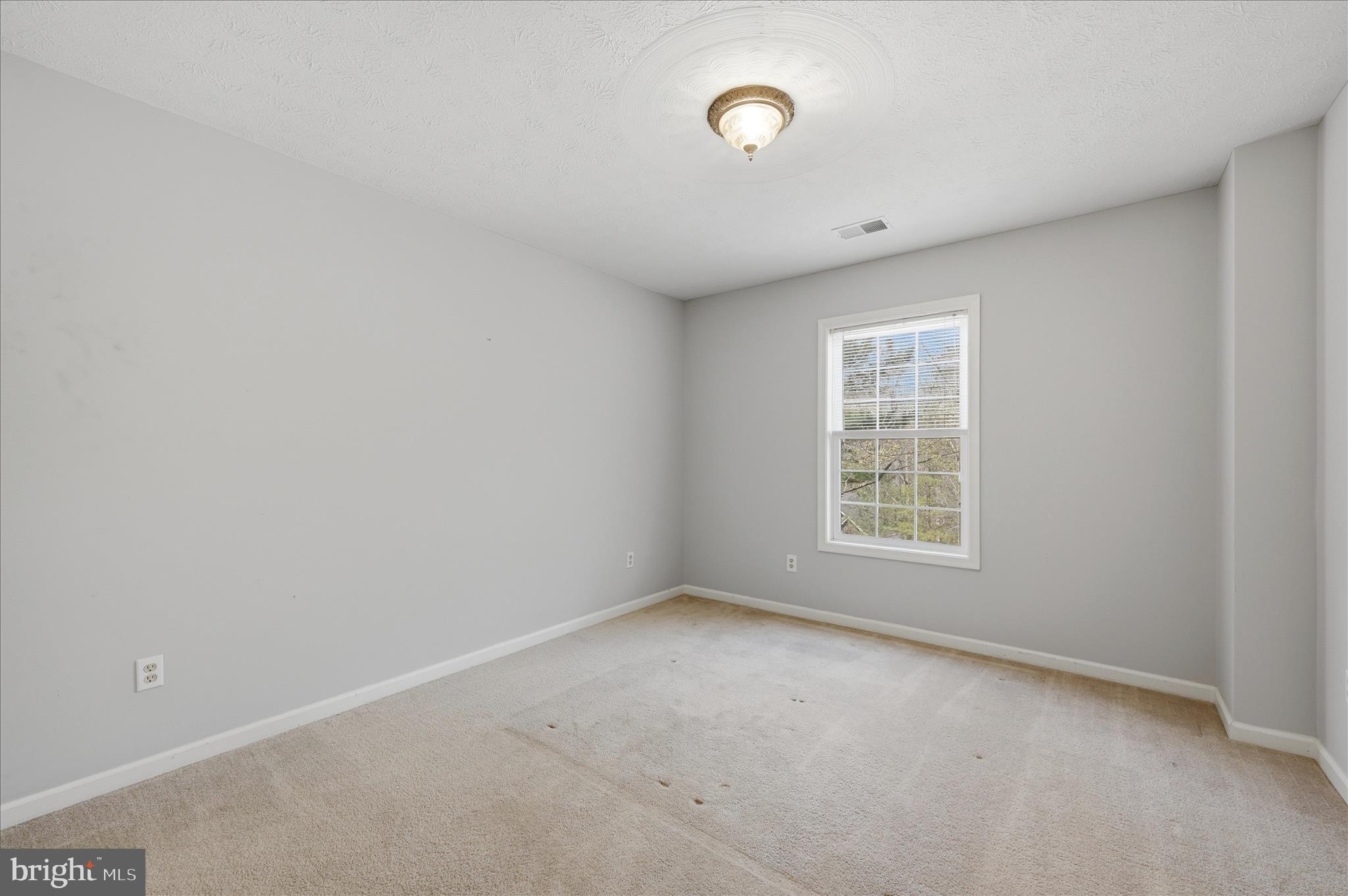 LAKE HOLIDAY ESTATES - Residential