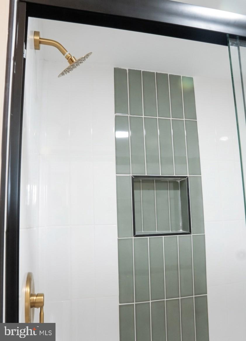 HILLSBOROUGH - Residential