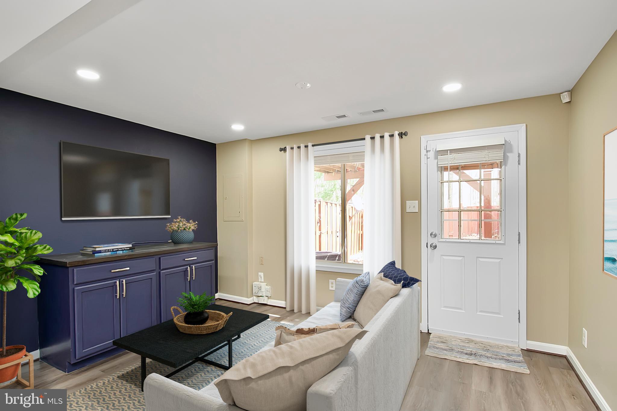 NEWINGTON HEIGHTS - Residential Lease