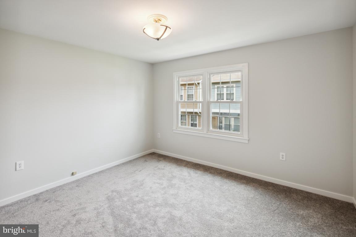 8TH STREET MEWS - Residential