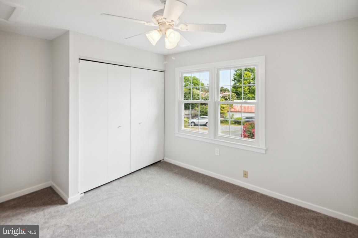 8TH STREET MEWS - Residential