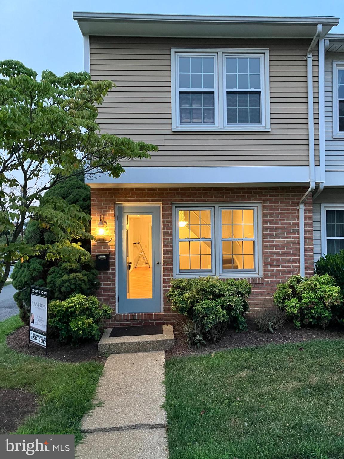 8TH STREET MEWS - Residential