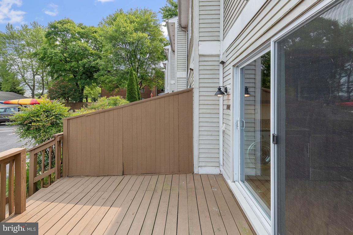 8TH STREET MEWS - Residential