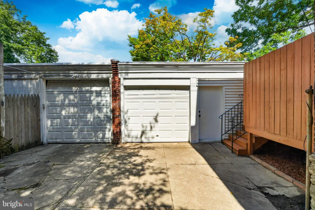 543 E Locust Avenue, Philadelphia, PA 19144