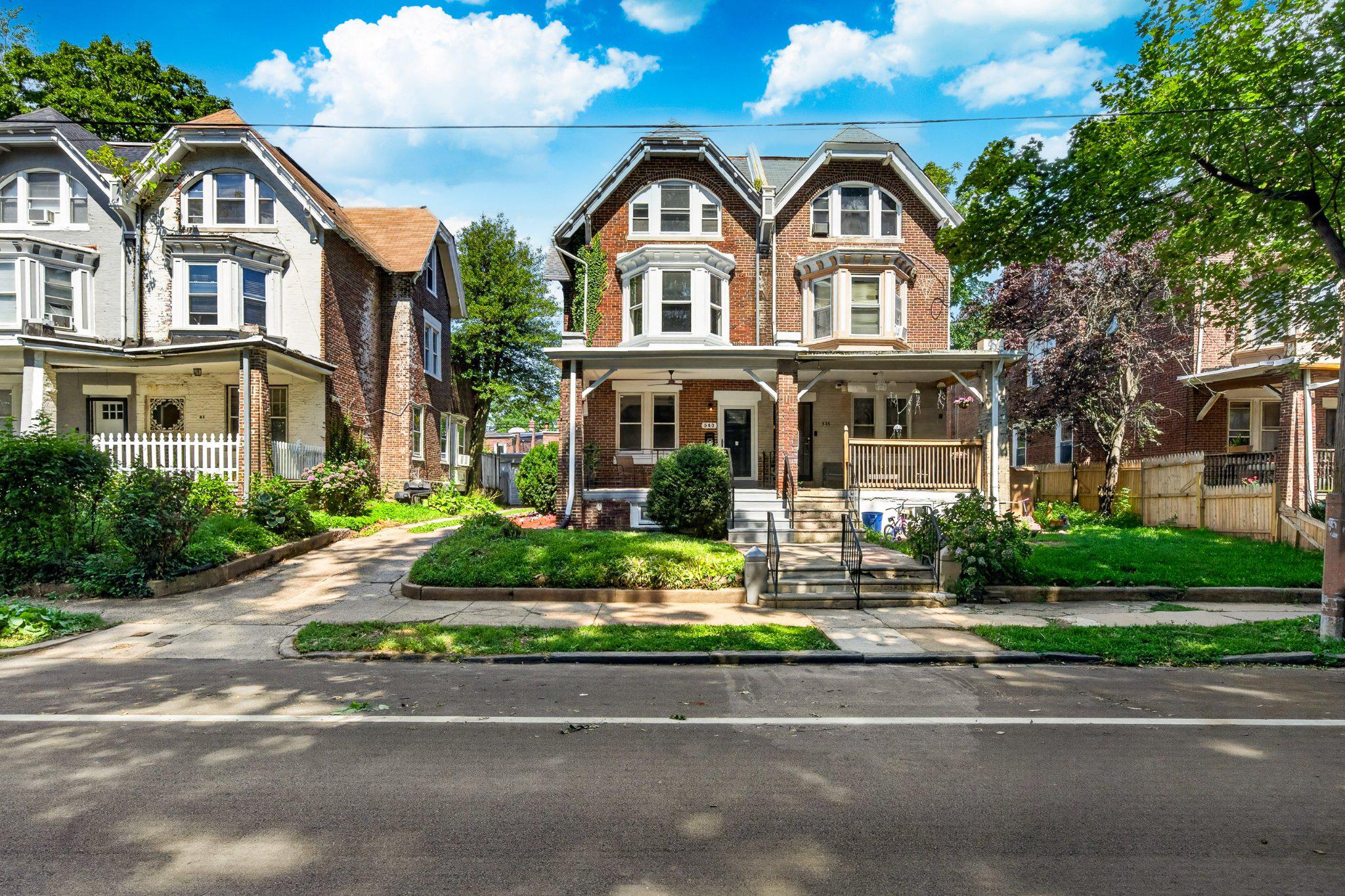 543 E LOCUST AVENUE