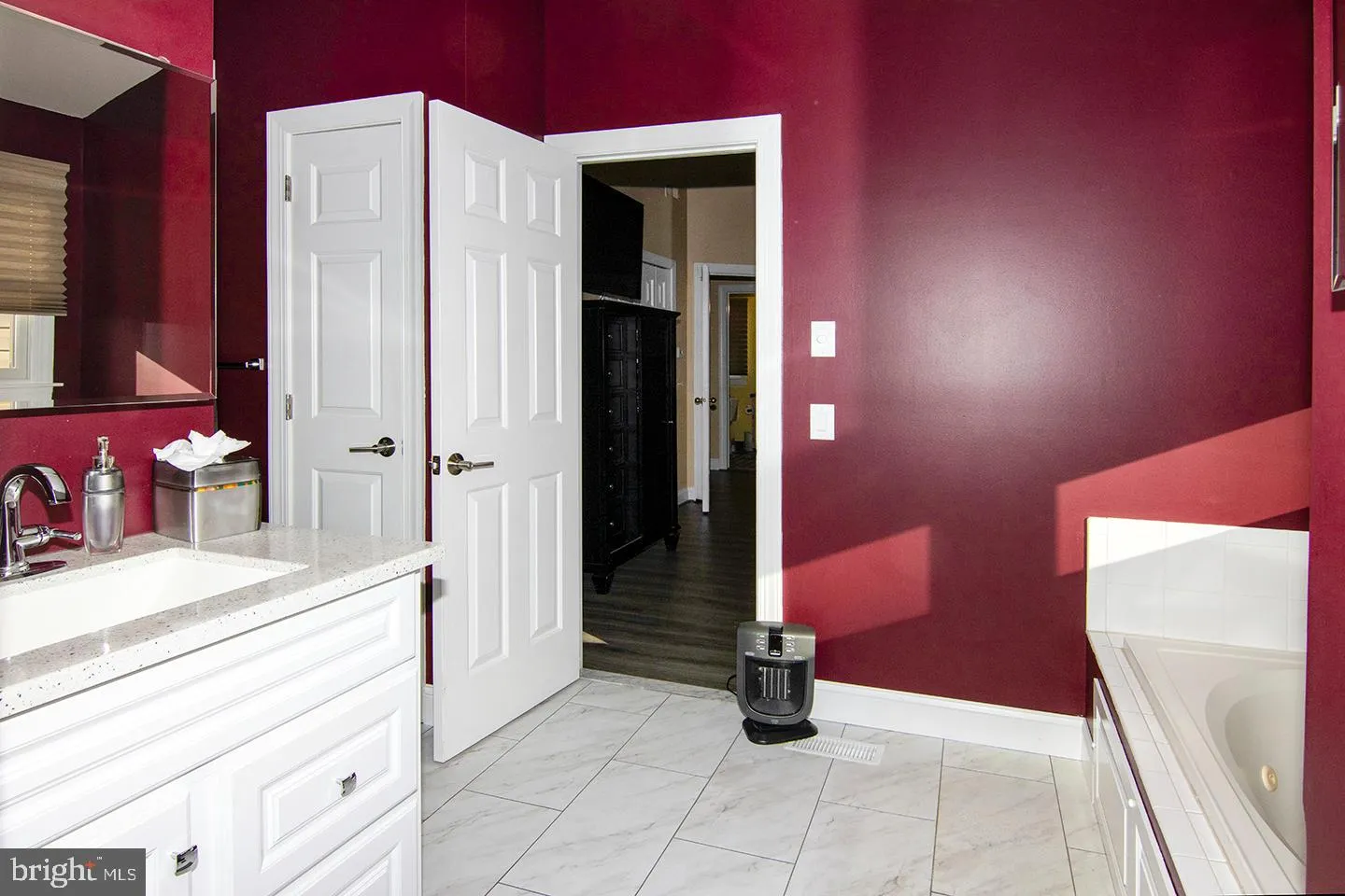 Voorhees, New Jersey 08043, United States, 4 Bedrooms Bedrooms, ,3 BathroomsBathrooms,Residential,Pending,20120