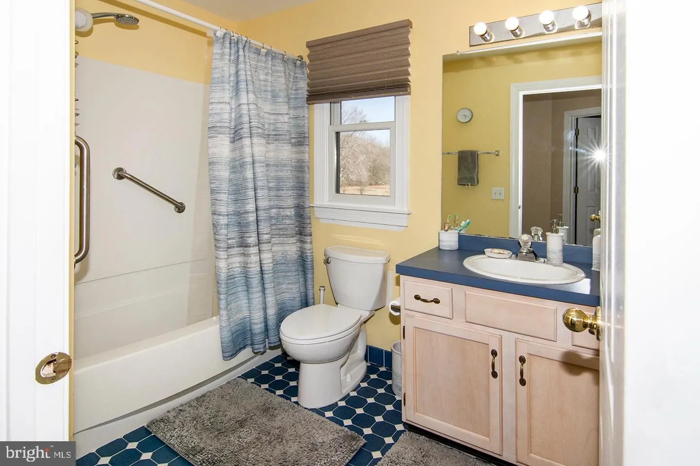 Voorhees, New Jersey 08043, United States, 4 Bedrooms Bedrooms, ,3 BathroomsBathrooms,Residential,Pending,20120