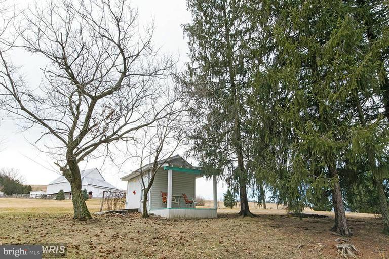 TOM HALL PLACE - Residential Lease