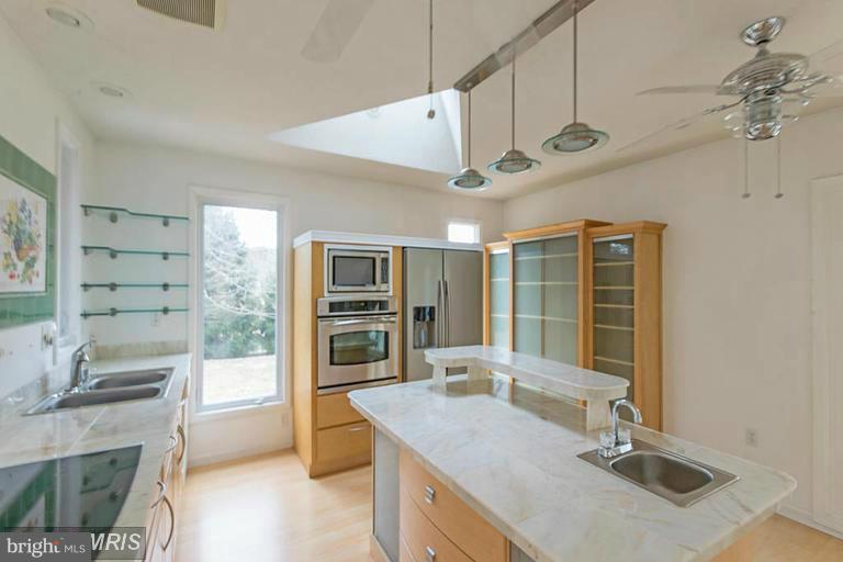 TOM HALL PLACE - Residential Lease