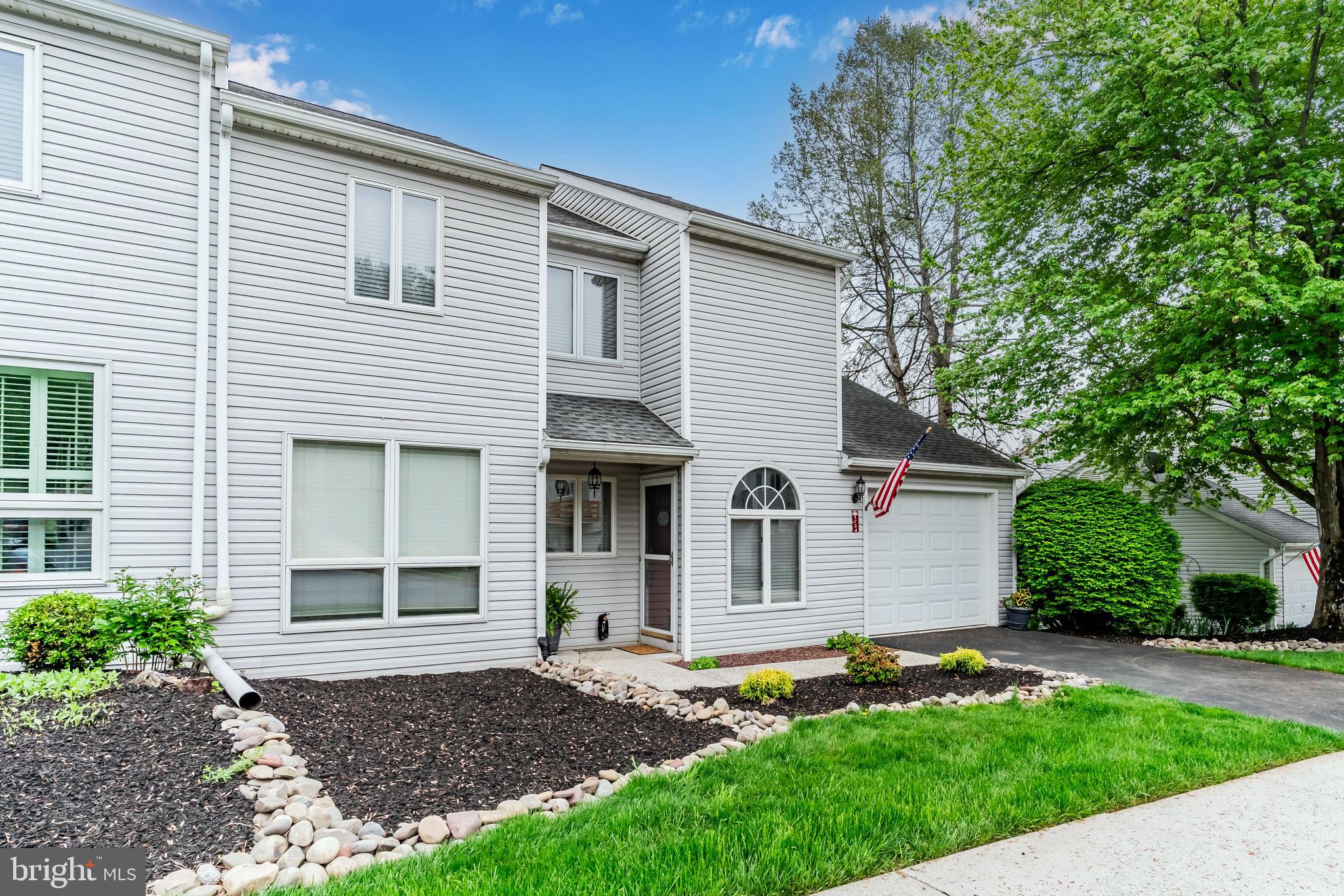 BEACON HILL VILLAGE - Residential