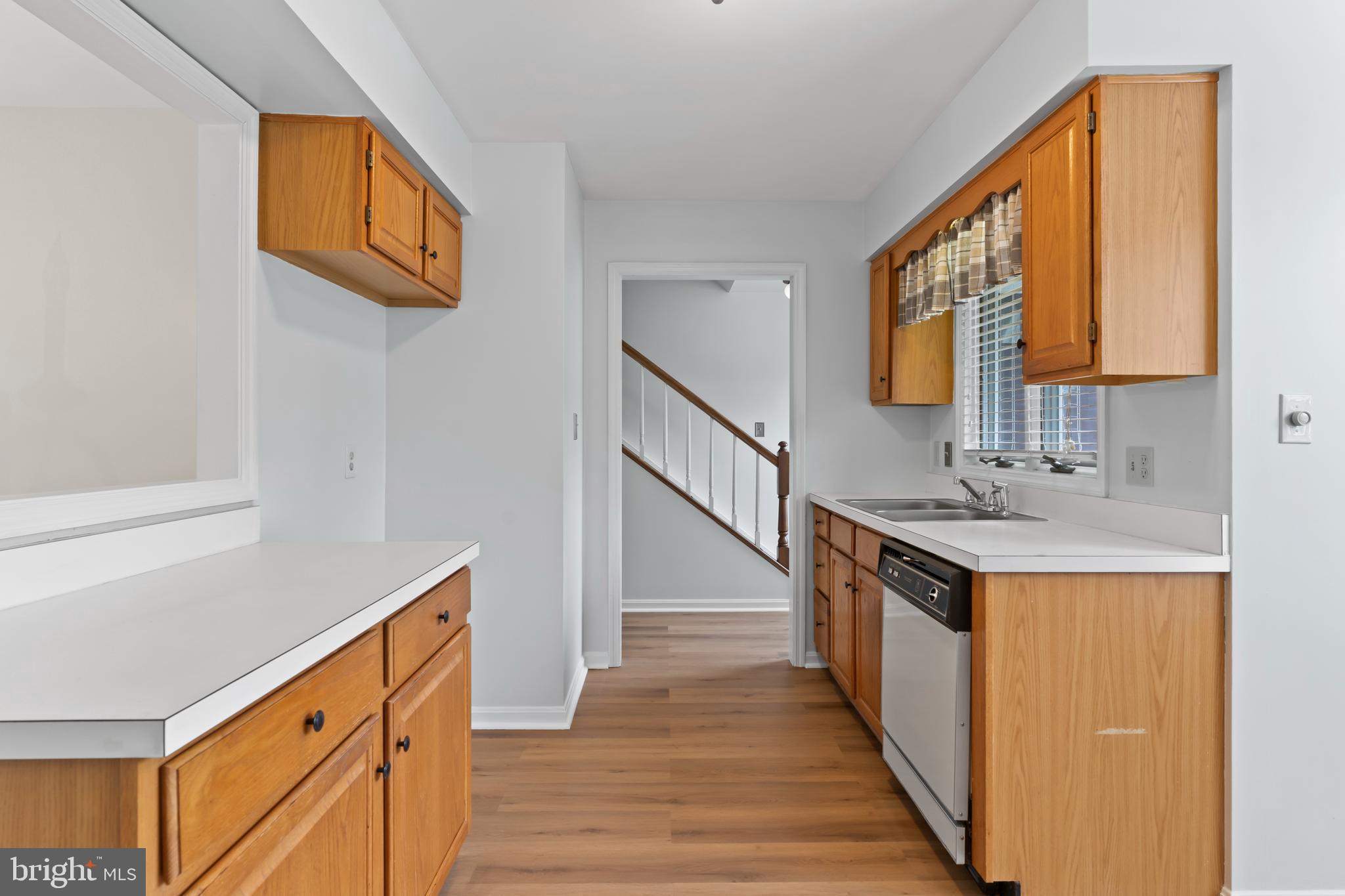 BEACON HILL VILLAGE - Residential