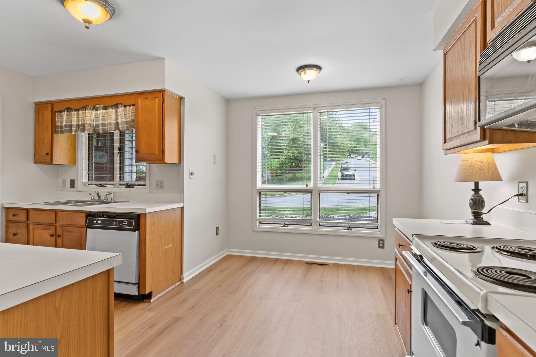 BEACON HILL VILLAGE - Residential