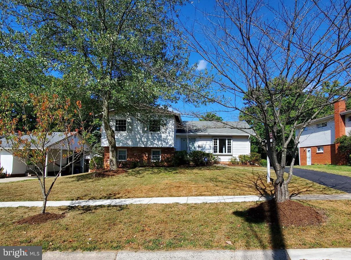 BEL PRE WOODS - Residential