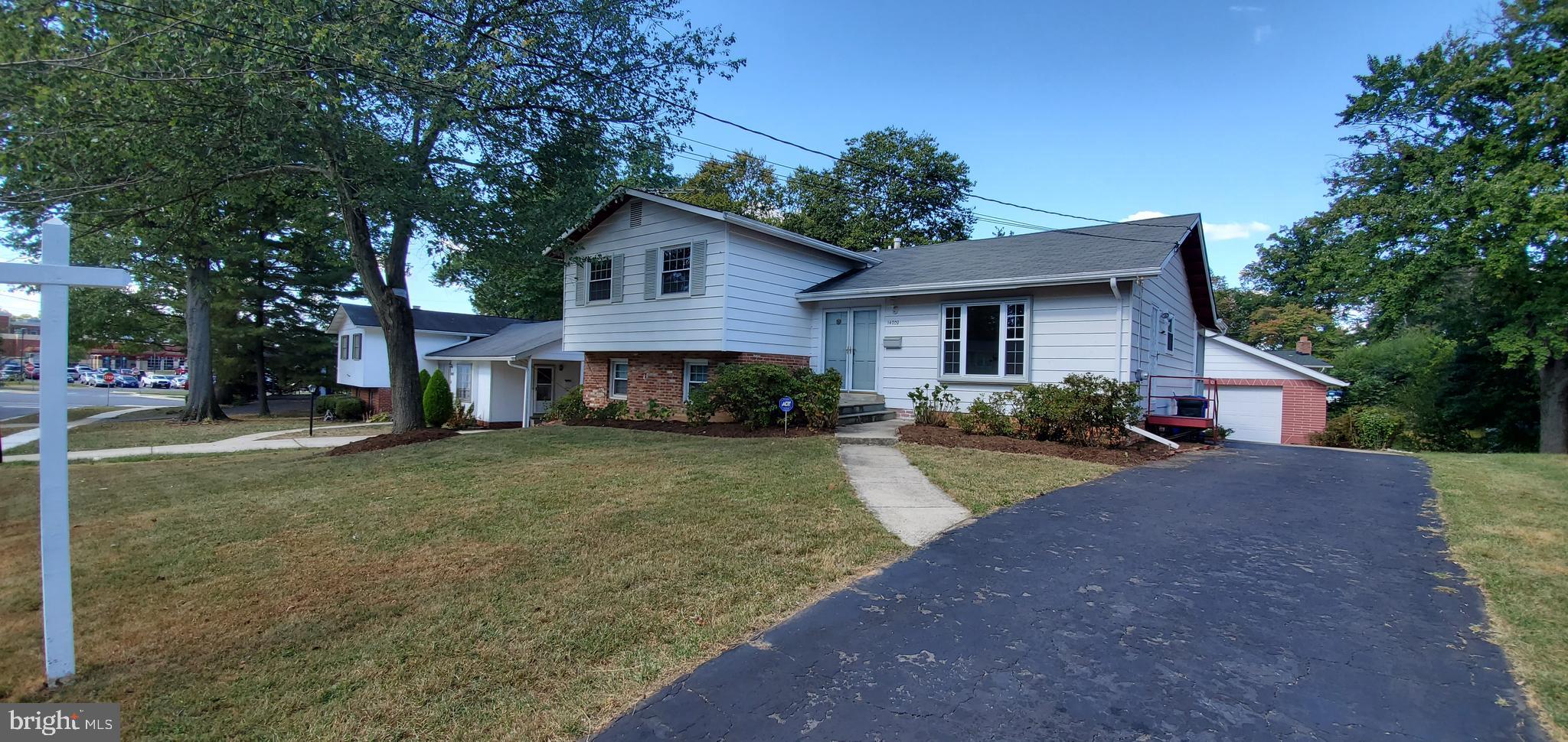 BEL PRE WOODS - Residential