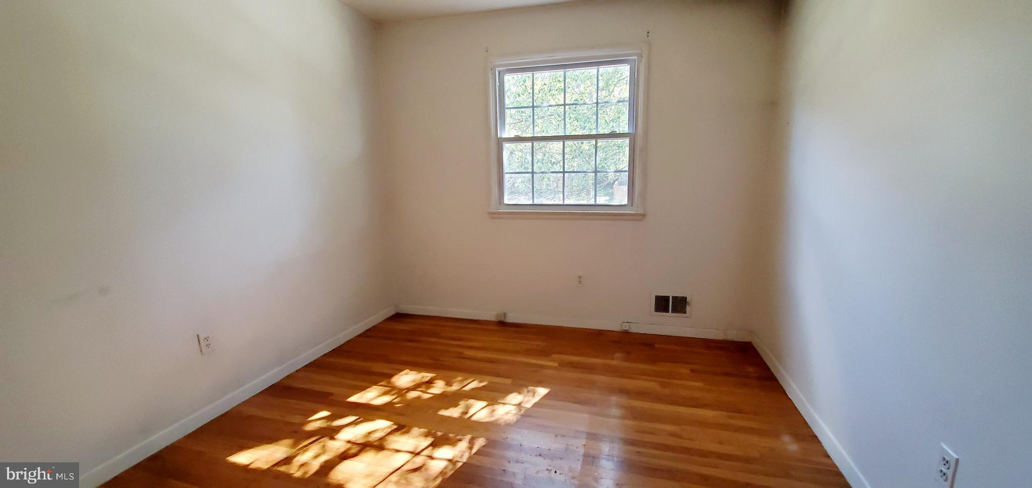 BEL PRE WOODS - Residential