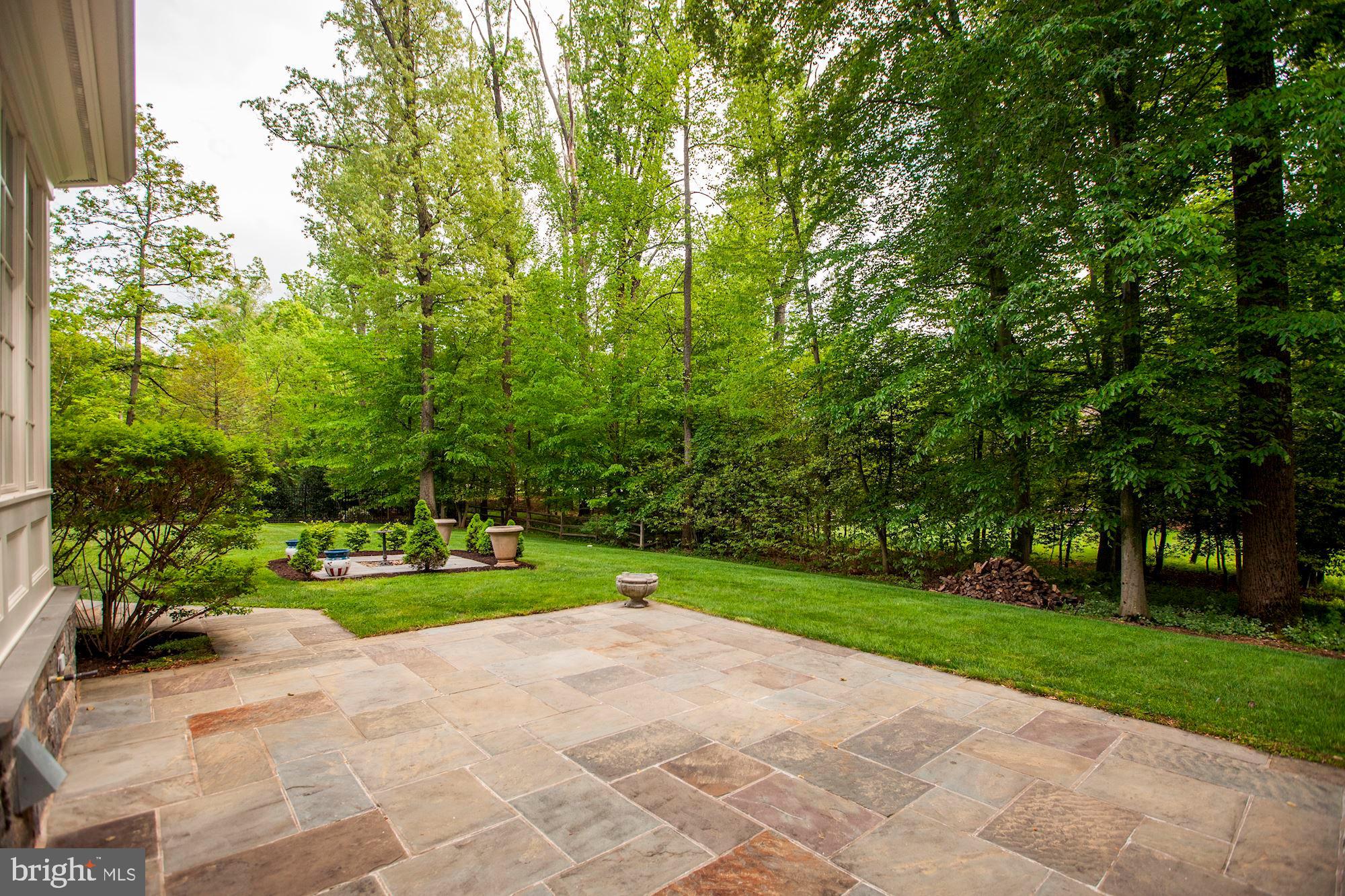 POTOMAC OUTSIDE - Residential