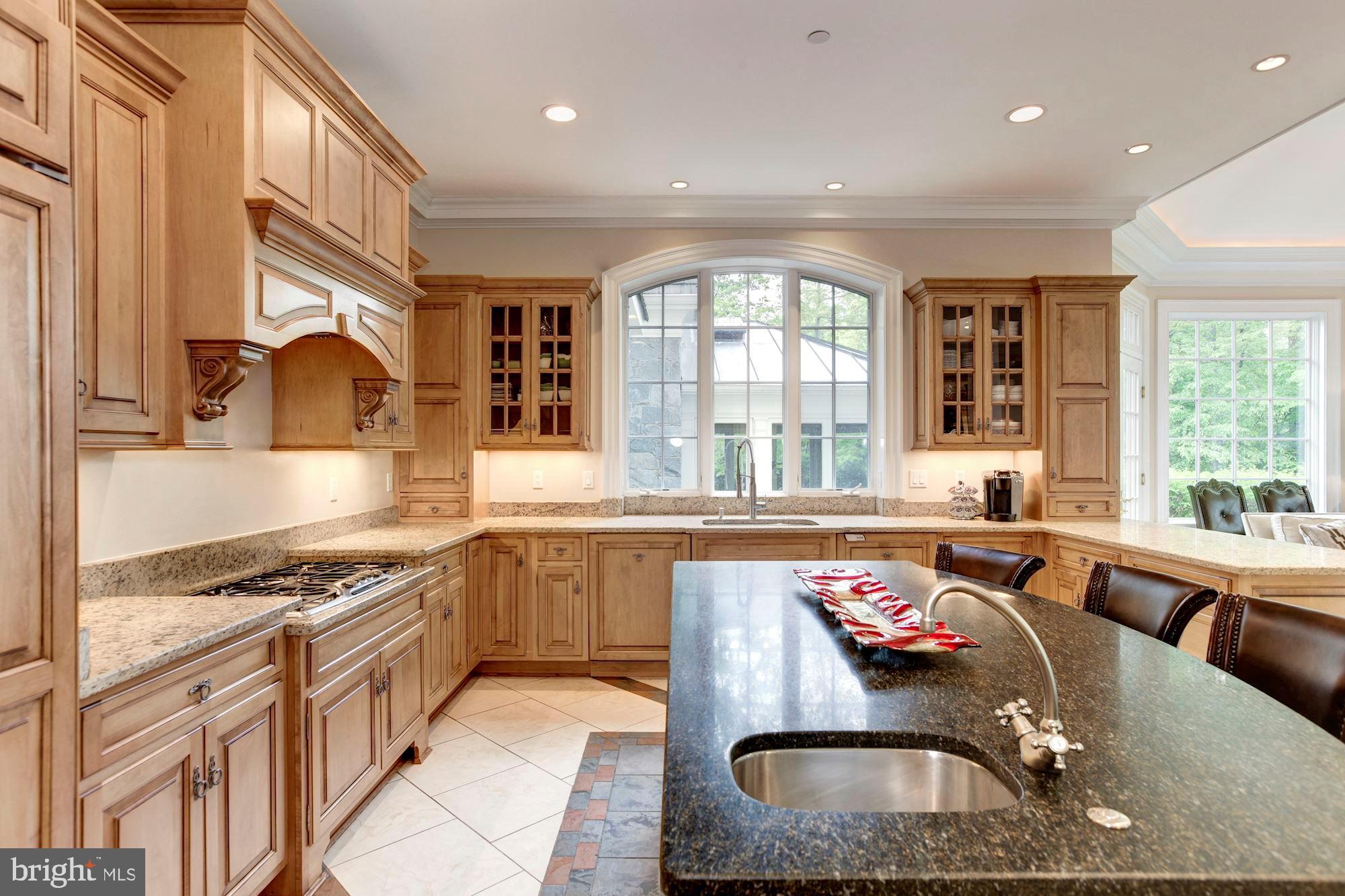 POTOMAC OUTSIDE - Residential