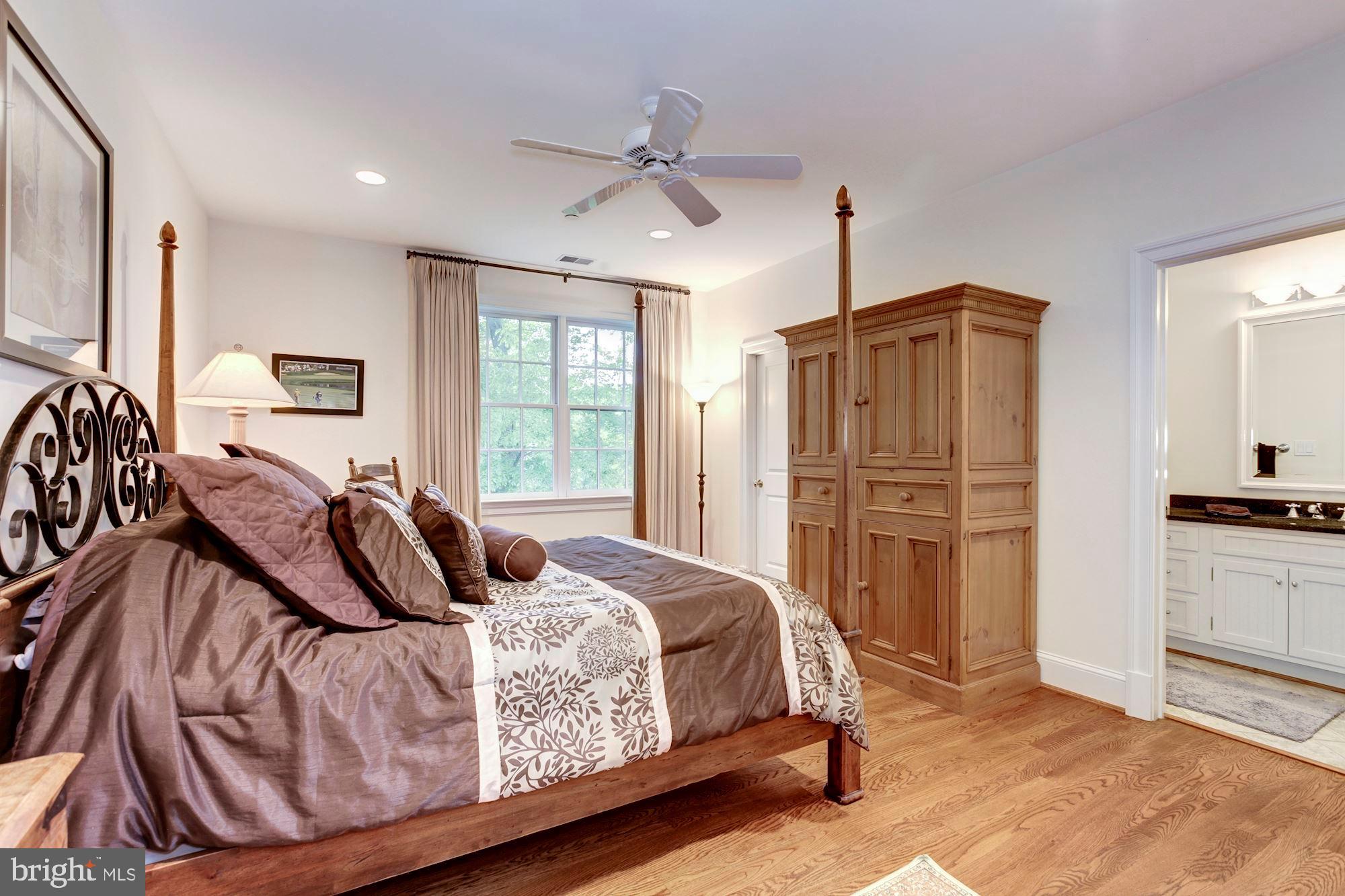 POTOMAC OUTSIDE - Residential