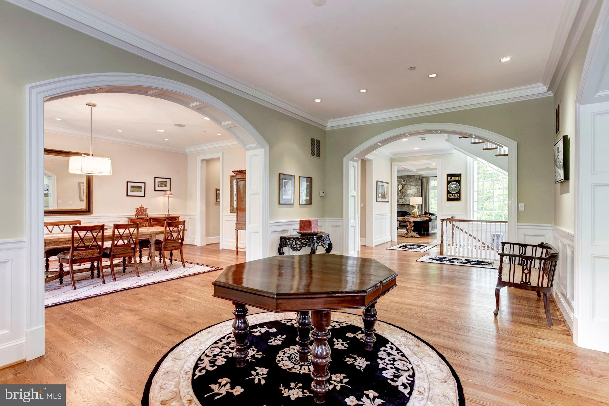 POTOMAC OUTSIDE - Residential