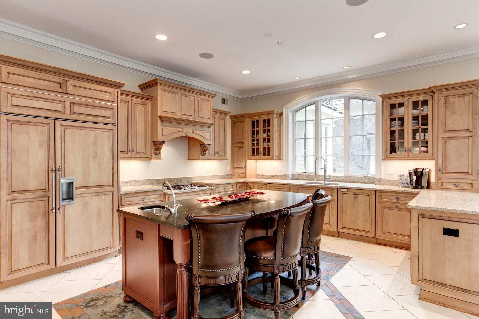 POTOMAC OUTSIDE - Residential