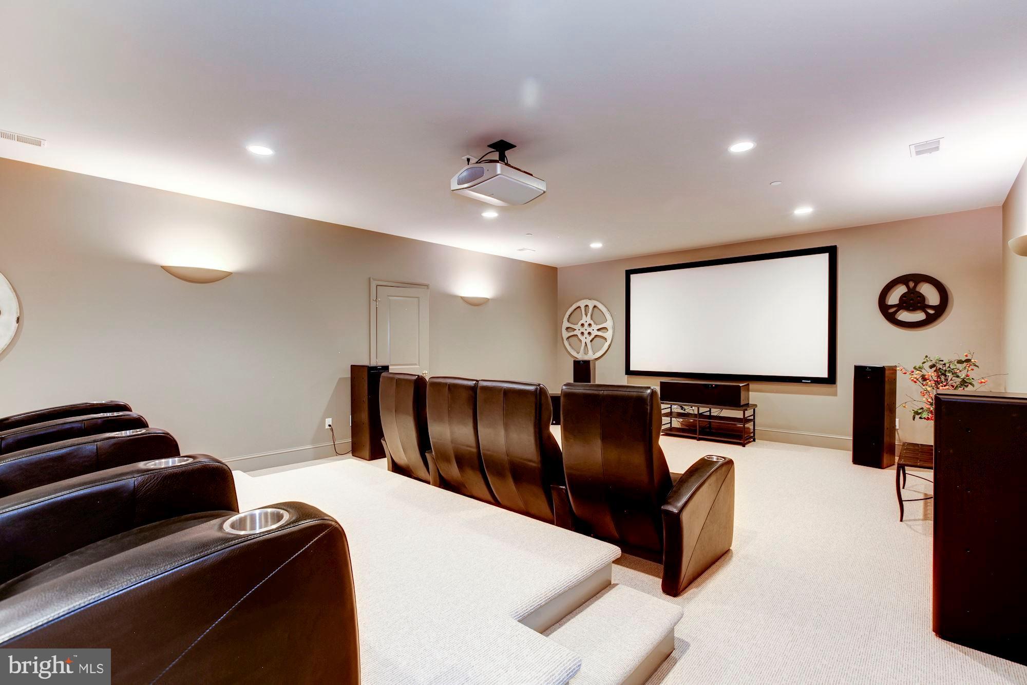 POTOMAC OUTSIDE - Residential