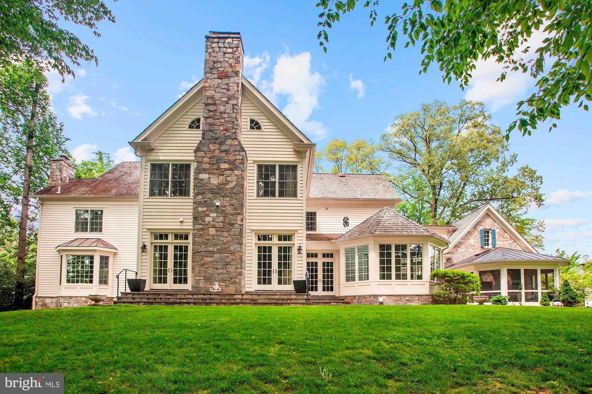 POTOMAC OUTSIDE - Residential