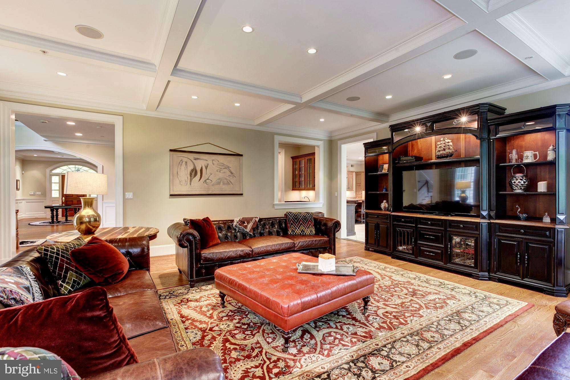 POTOMAC OUTSIDE - Residential