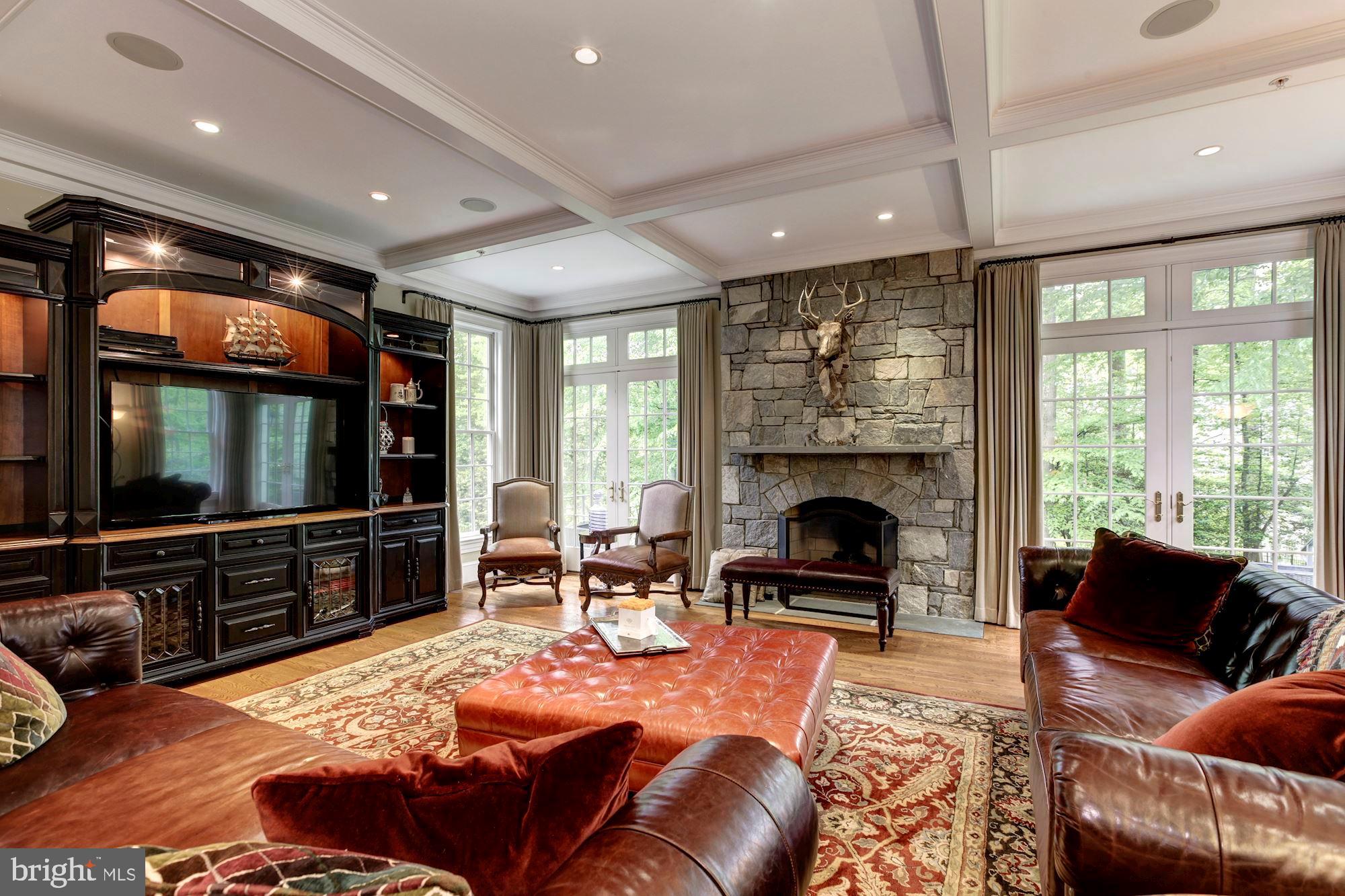 POTOMAC OUTSIDE - Residential