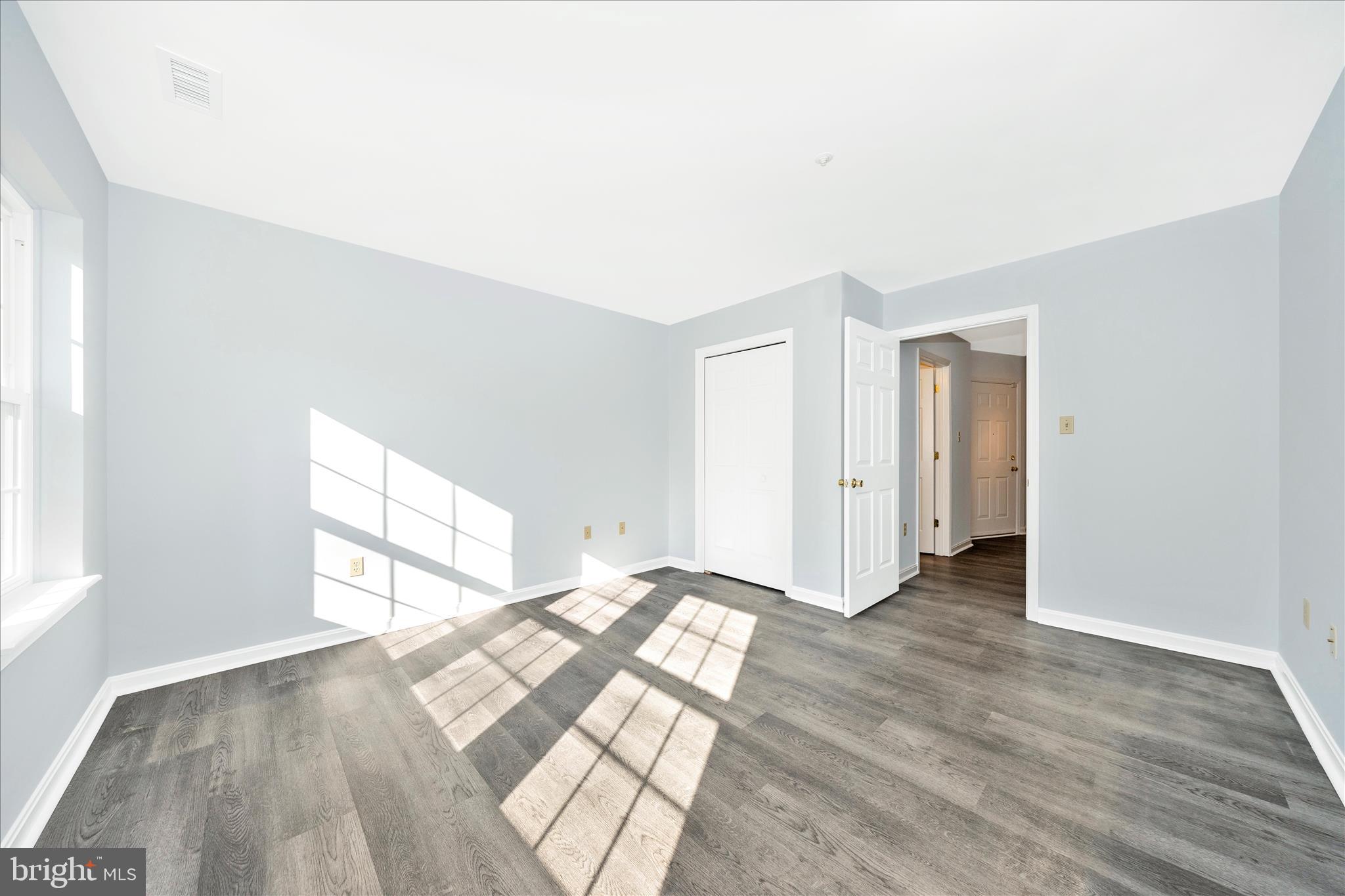 LAKETREE - Residential