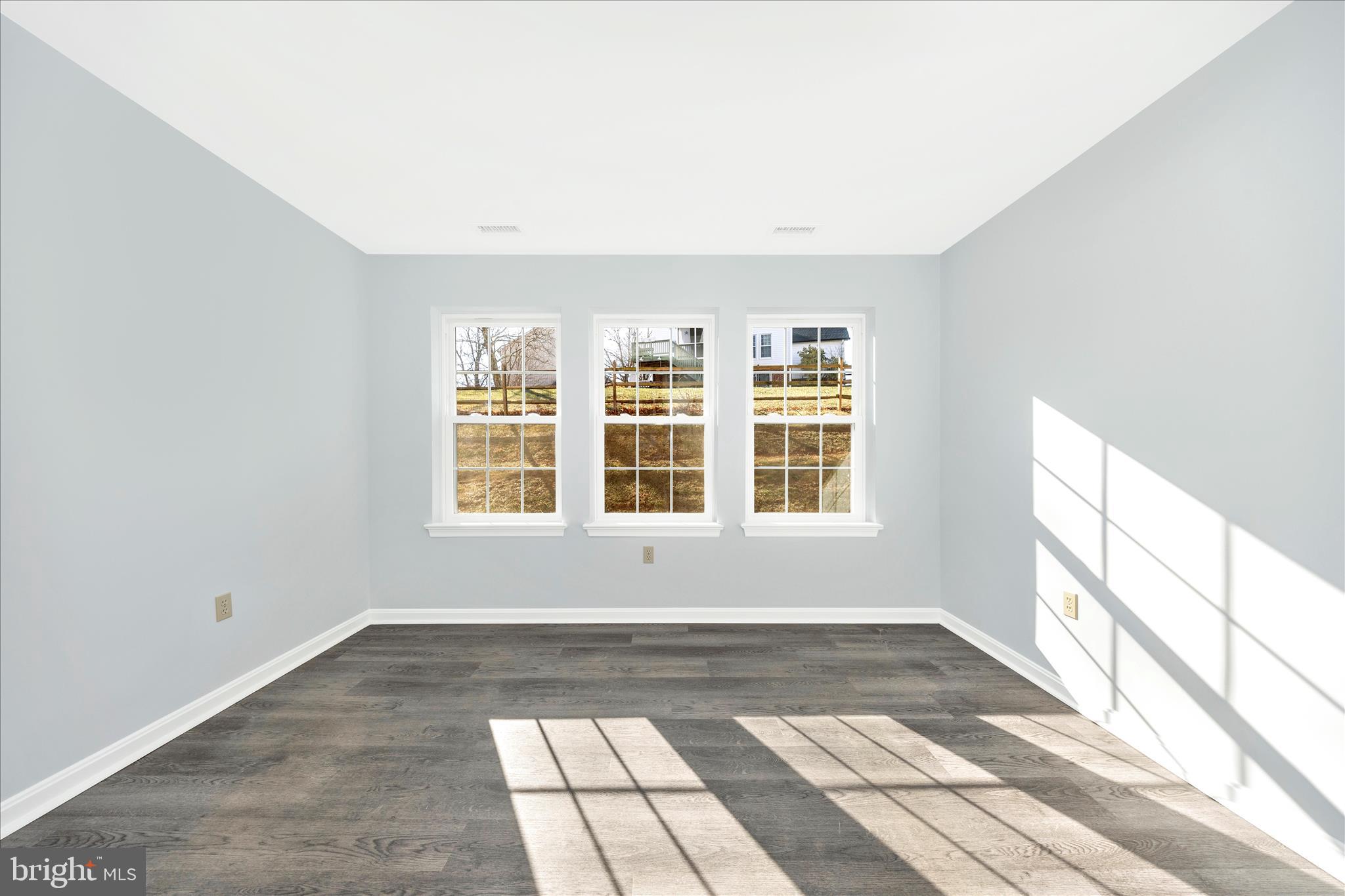 LAKETREE - Residential