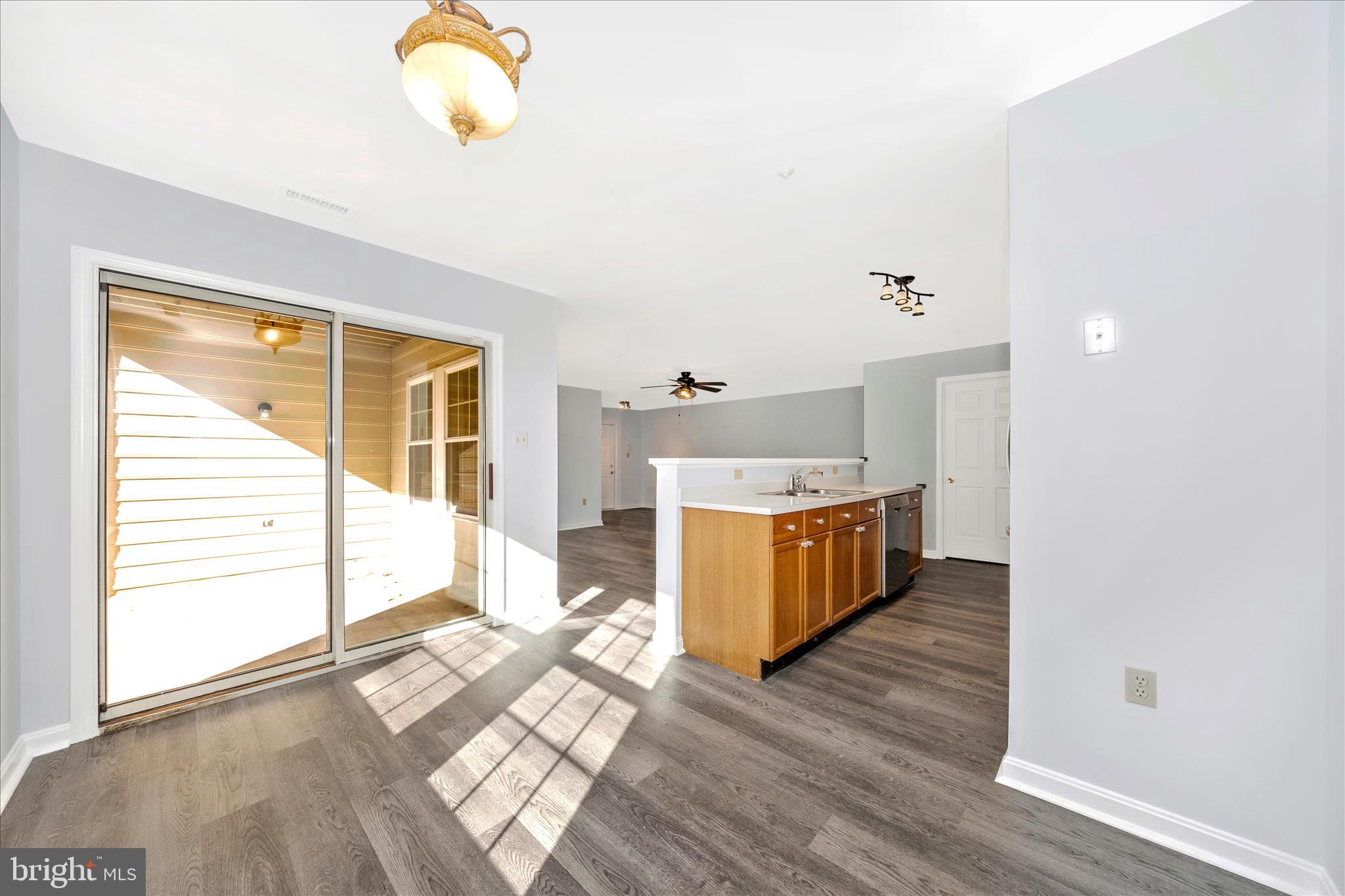 LAKETREE - Residential