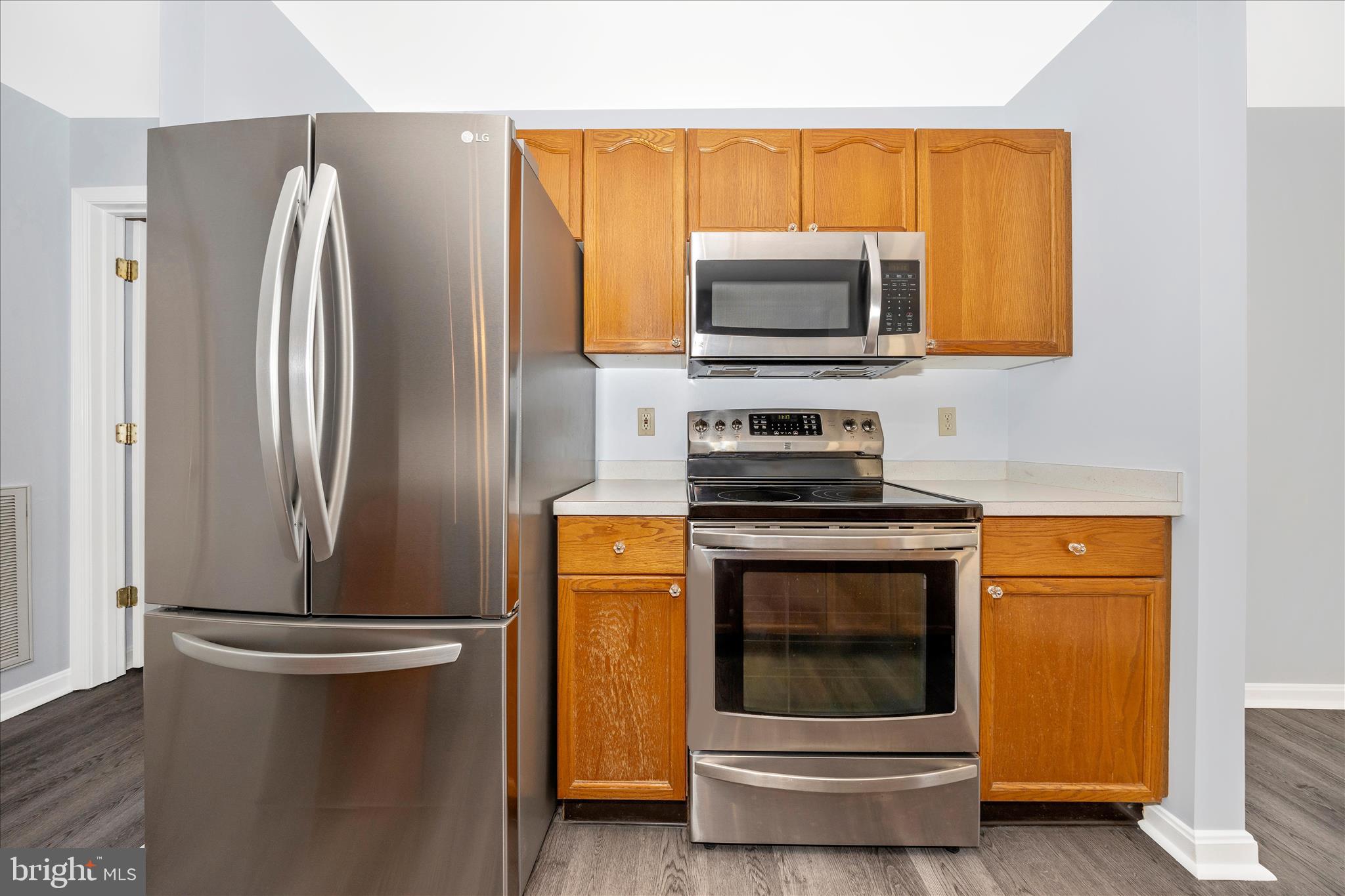 LAKETREE - Residential