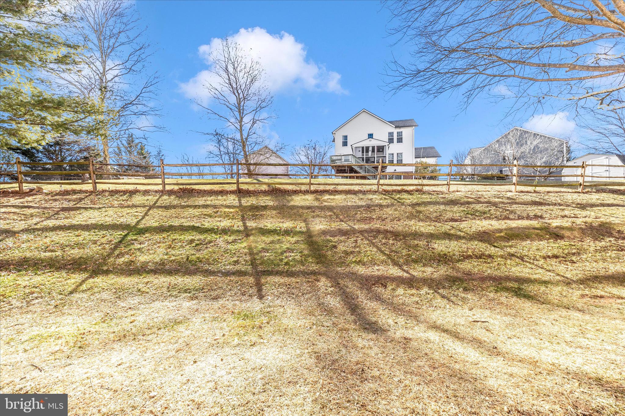 LAKETREE - Residential