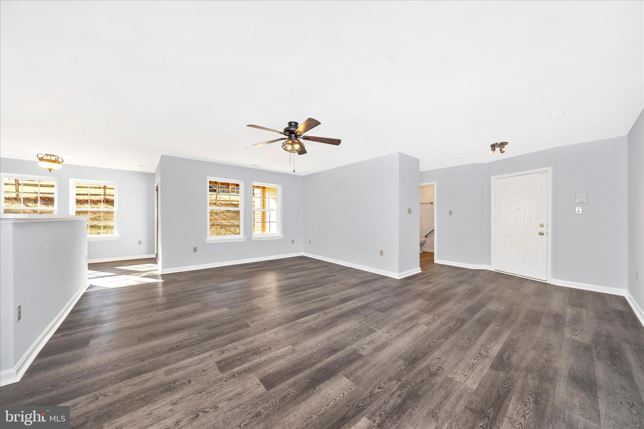 LAKETREE - Residential