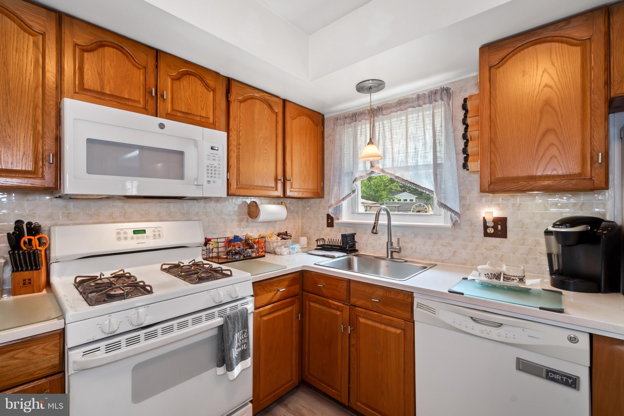 CARROLLWOOD - Residential