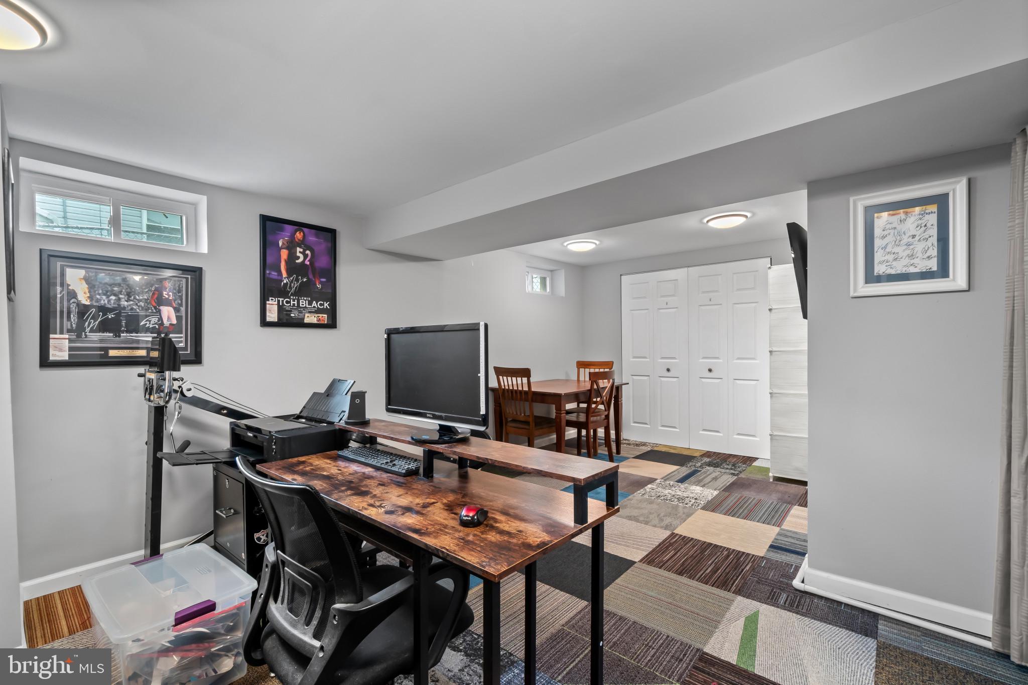 CARROLLWOOD - Residential