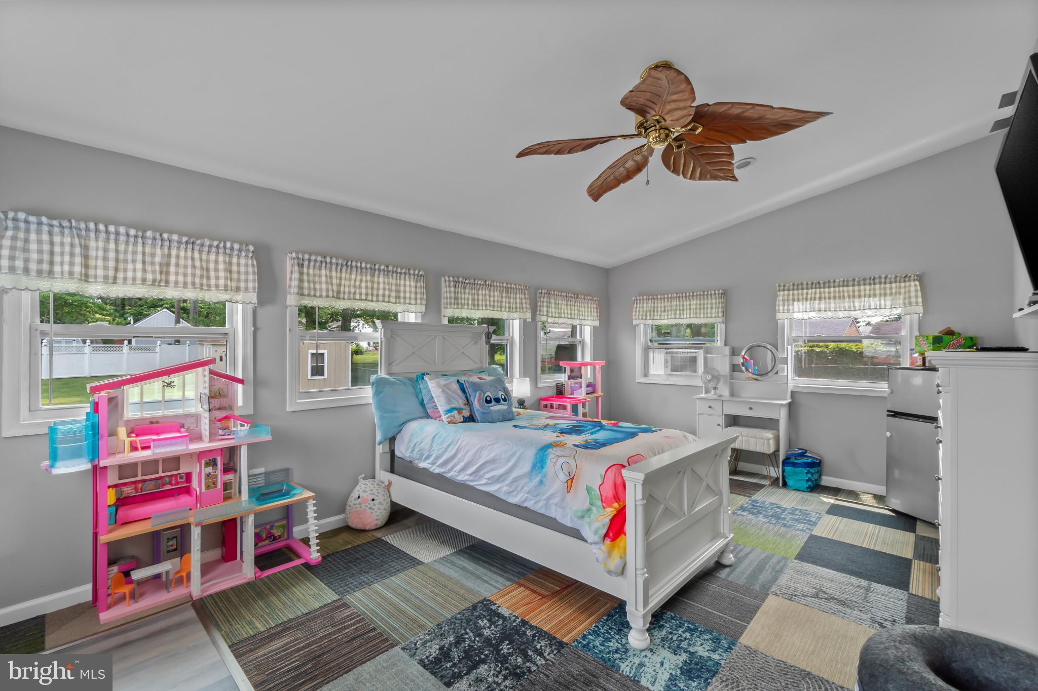 CARROLLWOOD - Residential
