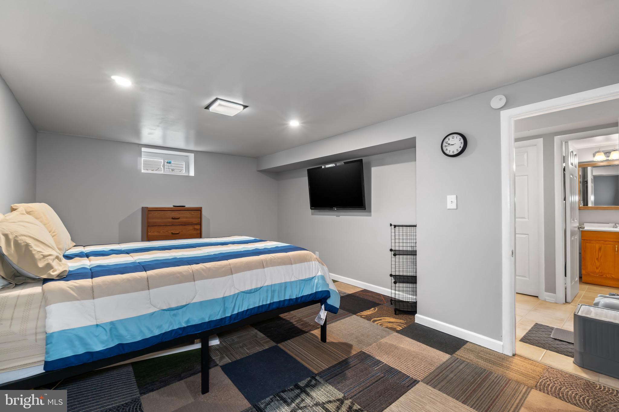 CARROLLWOOD - Residential