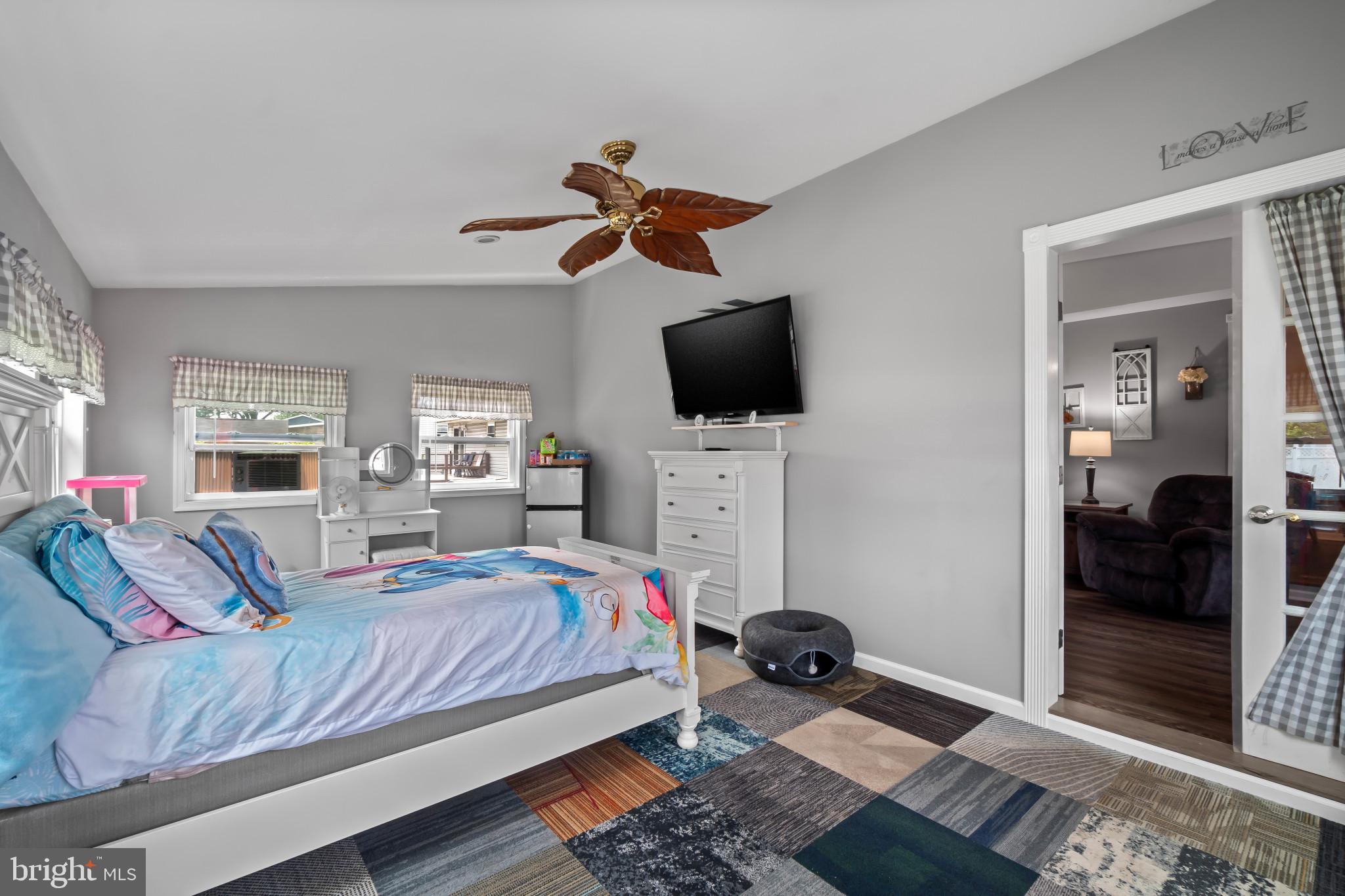 CARROLLWOOD - Residential