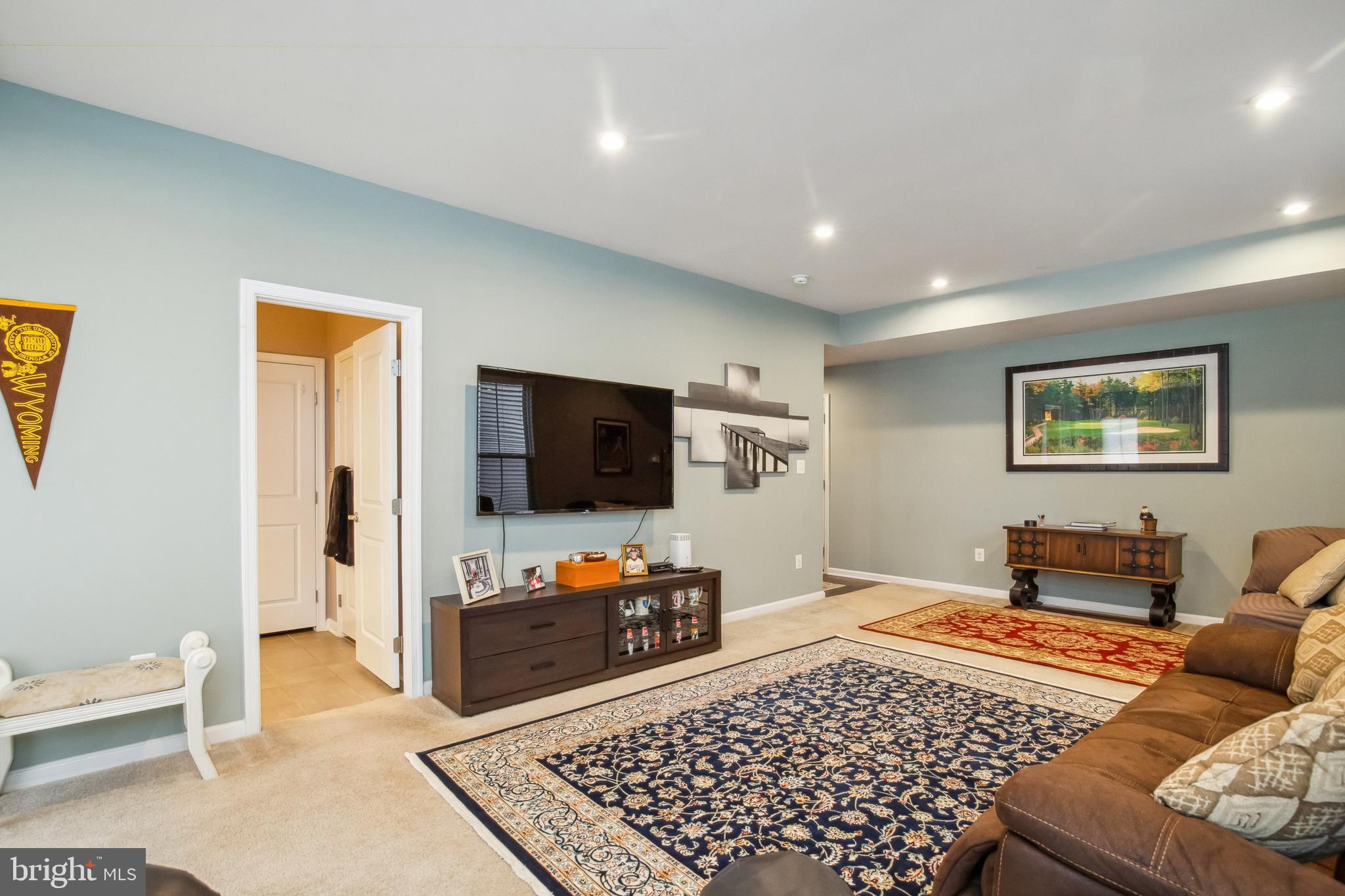 BRADLEY SQUARE - Residential