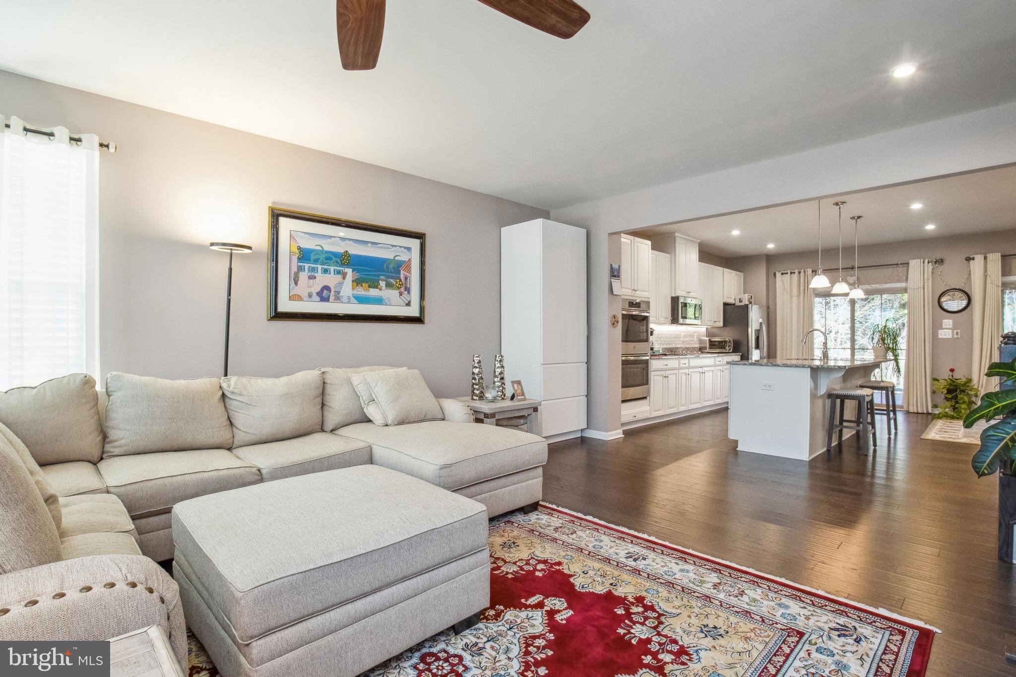 BRADLEY SQUARE - Residential