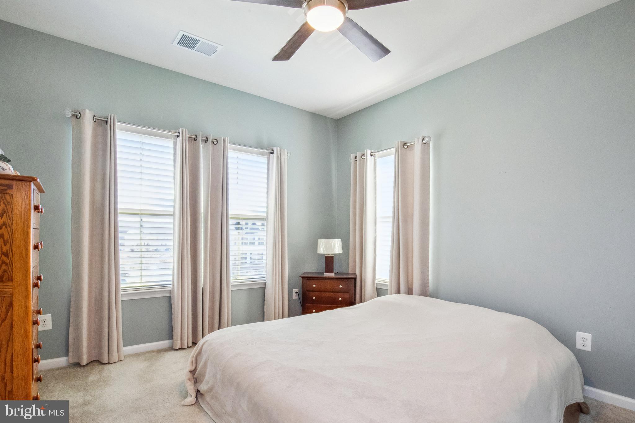 BRADLEY SQUARE - Residential